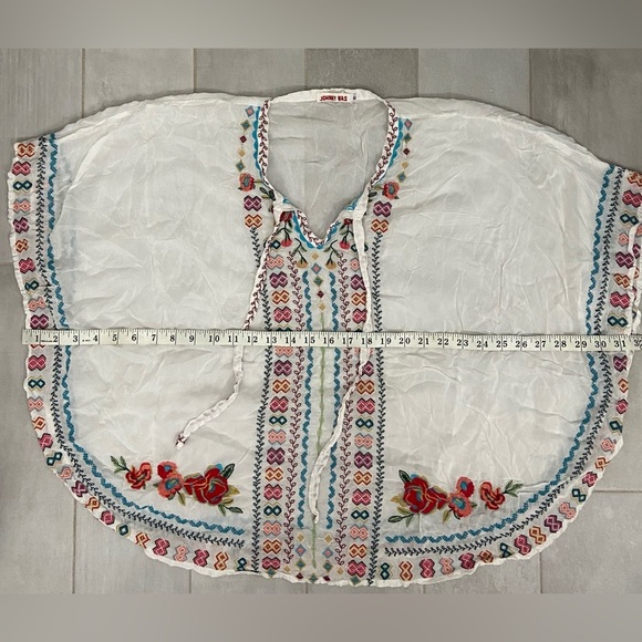 Johnny Was White Cupra Floral Embroidered Poncho Blouse Size Small - Picture 5 of 6